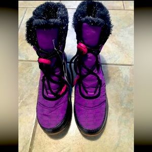 SOREL x Disney Frozen II New With Tags Size 7